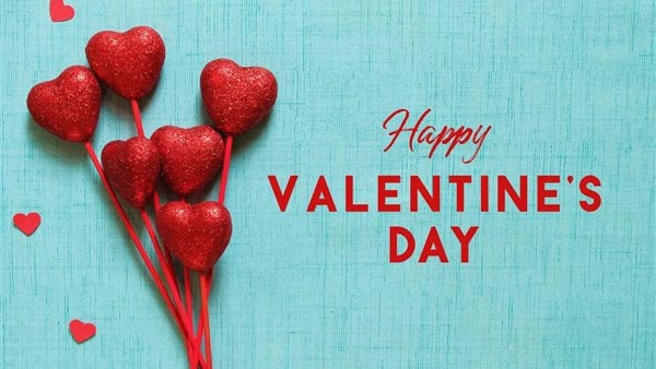 عبارات جميلة لحبيبتي في عيد الحب وما أفضل هدية لها؟