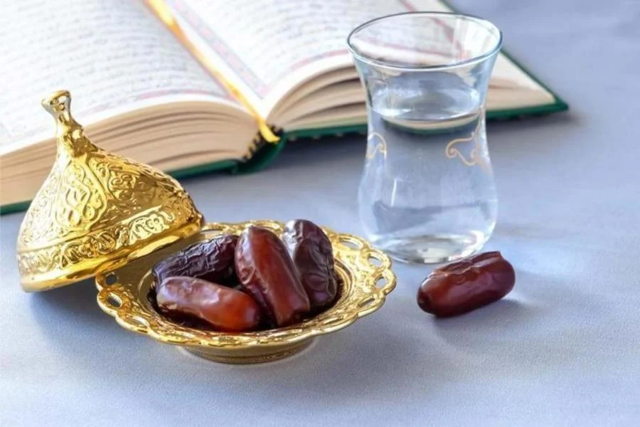 هل صوت الحبيبه يفطر