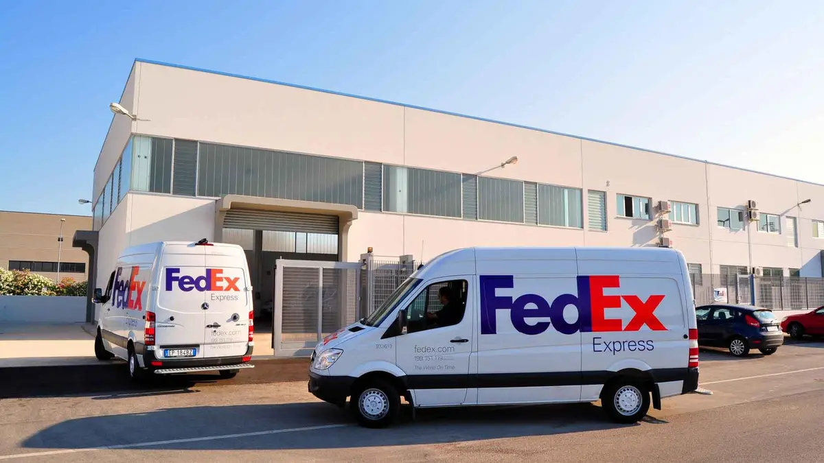 رقم فيدكس fedex للشحن الموحد الخط الساخن السعودية وتفاصيل الشحن