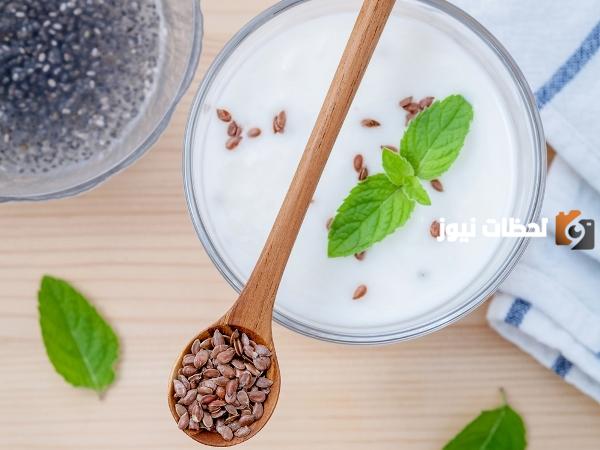 بذور الكتان مع الزبادي