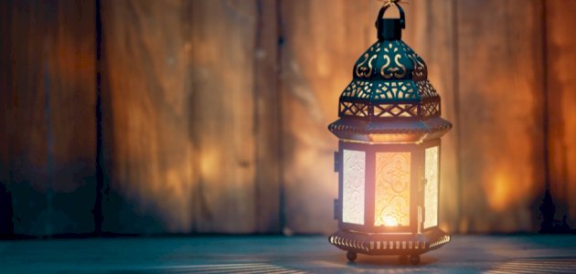 أجمل رسائل شهر رمضان المبارك 2025 مكتوبة للأهل والأصدقاء