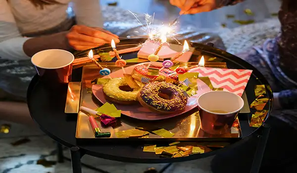 كلام لعيد ميلاد خالتي 2025 معايدة للخالة بعيد ميلادها