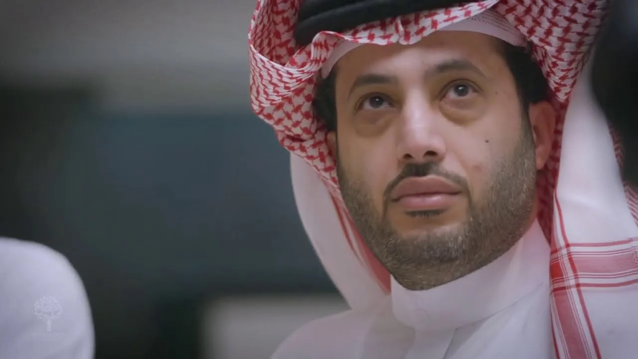 طريقة التواصل مع تركي آل الشيخ للحصول على مساعدة مالية عاجلة