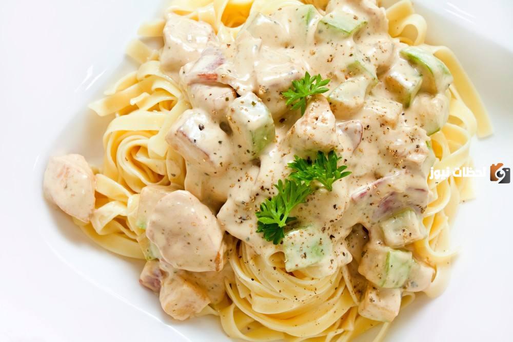 طريقة عمل المكرونة بالوايت صوص مع الدجاج «بالمكونات السرية للمطاعم»