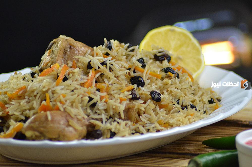 طريقة عمل رز بخاري بدون دجاج بالجزر والزبيب.. أطيب وصفة على طريقة أهل أول