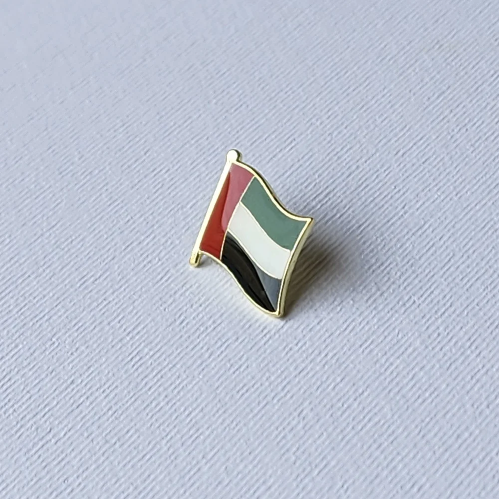 أفكار فساتين يوم العلم الإماراتي