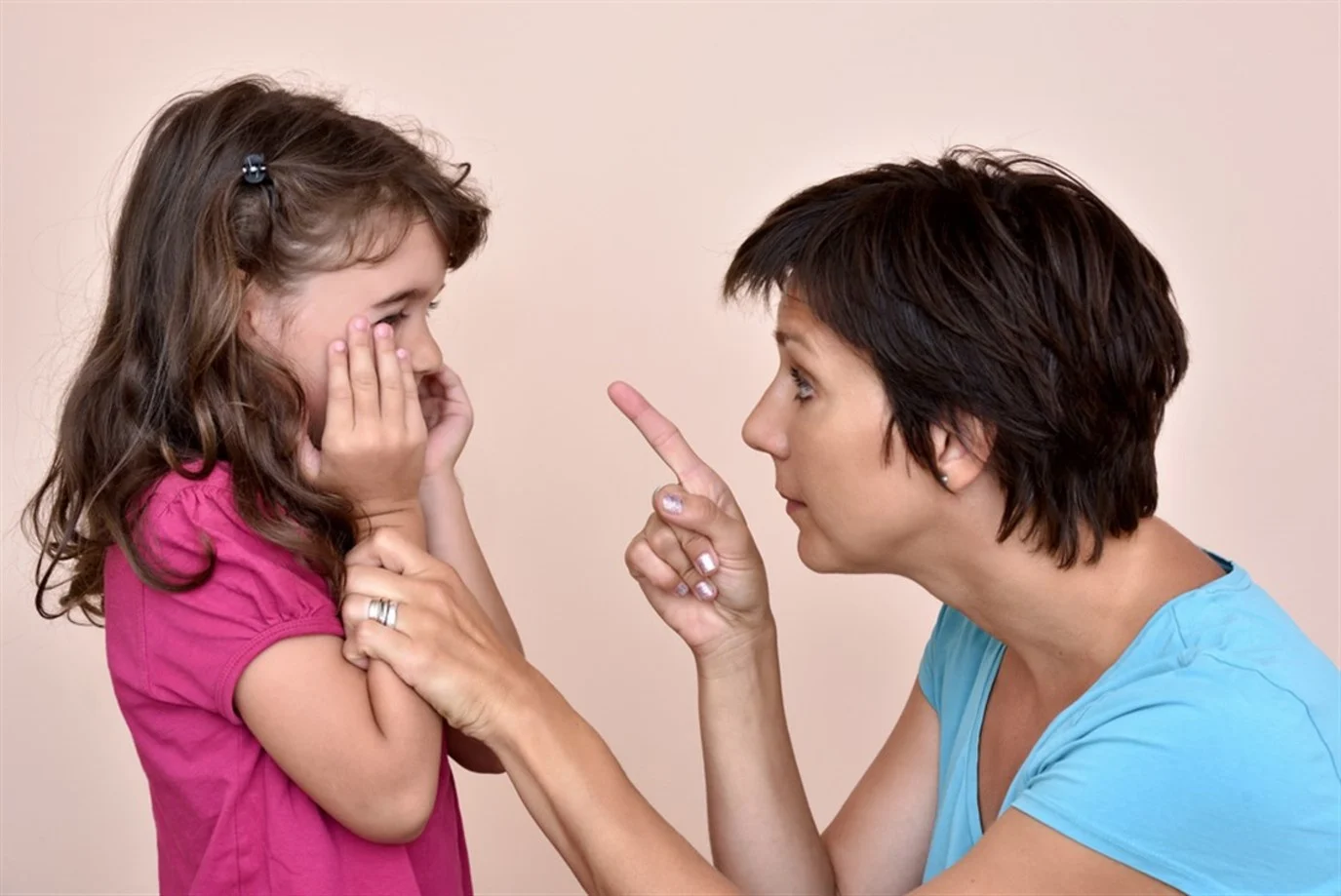 أسباب وأنواع سوء المعاملة للأطفال