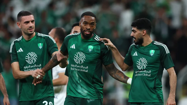رقم 100 | الأهلي السعودي ينضم لثلاثي كبار روشن بكسر رقم قياسي جديد