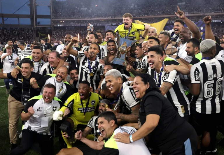 تأهل المارد الأحمر | لقاء بوتافوجو البرازيلي أمام باتشوكا في ديربي.. بطولة كأس القارات!