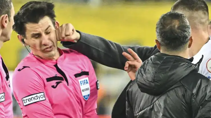 حكم مباراة الشباب للهلال السعودي