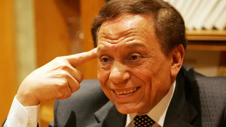 مفاجأة من العيار الثقيل.. هل يعود عادل إمام إلى الساحة الفنية من جديد؟