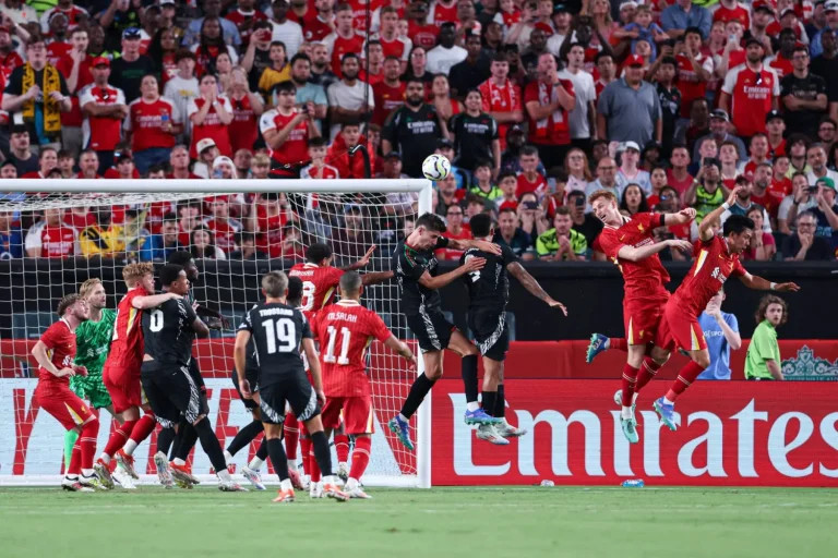 الذكاء الإصطناعي يبدع؟!! تعرف على حظوظ ليفربول في التتويج بلقب الدوري الإنجليزي