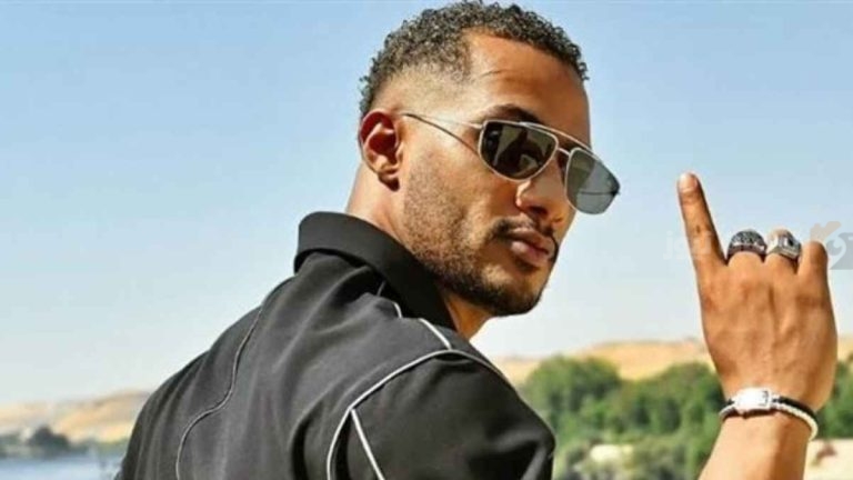 العائلة ليس لديها مانع | محمد رمضان يرد على انتقادات تقليده لـ “السادات”