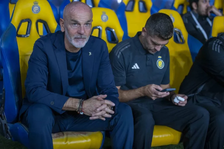 النصر يتخبط من جديد | مدرب العالمي يتقدم بدعوة قانونية ضده!!!