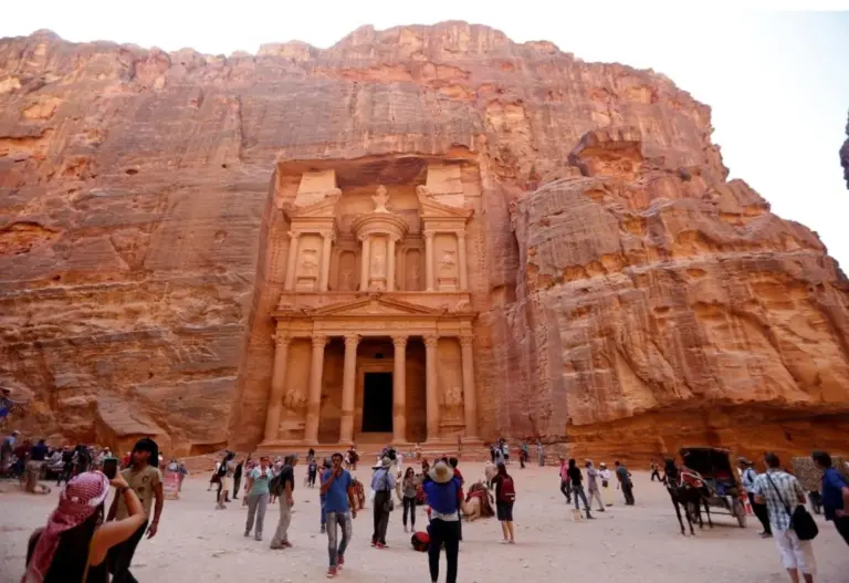 من أهم المناطق السياحية في الأردن وأشهر ما تتميز به …