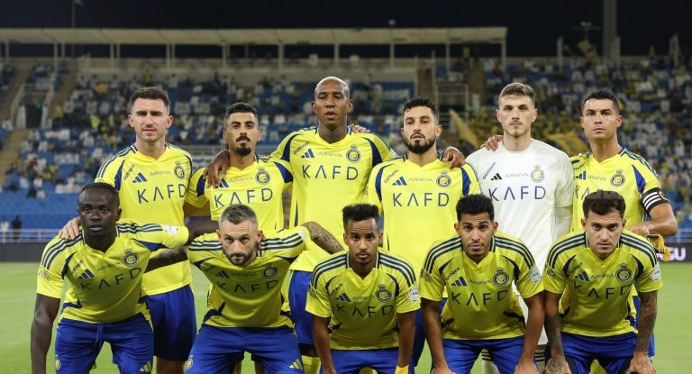 النصر يهزم الفتح بثلاثية ويعزز موقعه في دوري روشن