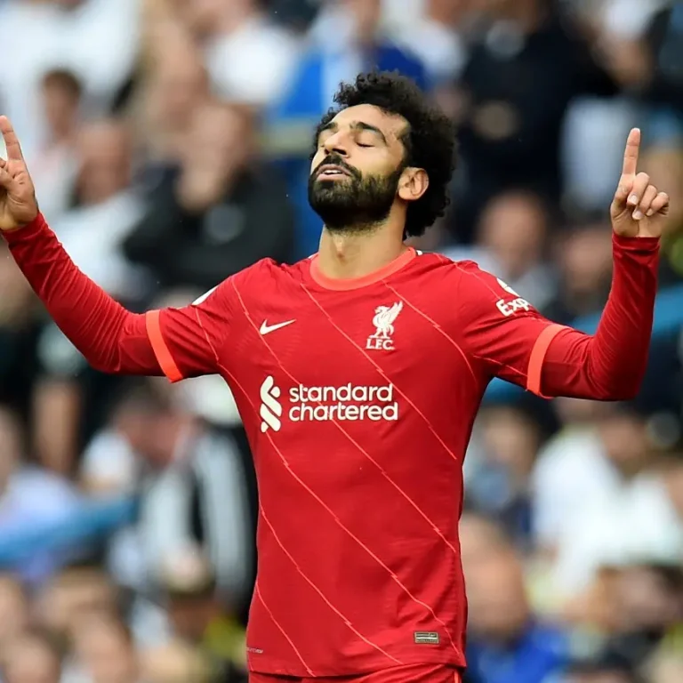 محمد صلاح يواصل كتابة التاريخ في الدوري الإنجليزي