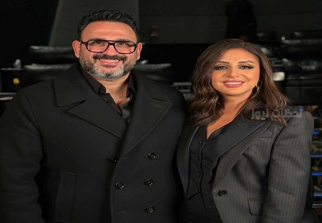 أكرم حسني يحتفل مع أنغام