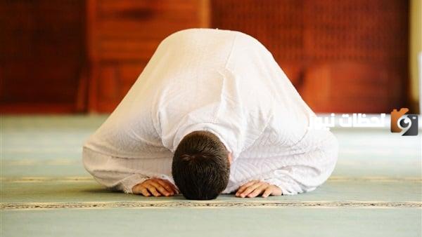 إذا أراد المصلي أن يصلي فماذا يفعل بالتفصيل