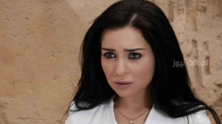 إطلالة بعد غياب | النجمة مي عز الدين بظهورها الأول منذ وفاة والدتها بملامح حزينة!!