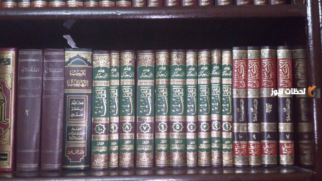 رجل جحد نعمة الله عليه، ونسبها لغير الله بلسانه، ما حكم فعله هذا ولماذا؟ ما حكم الكفر بعد الإيمان؟