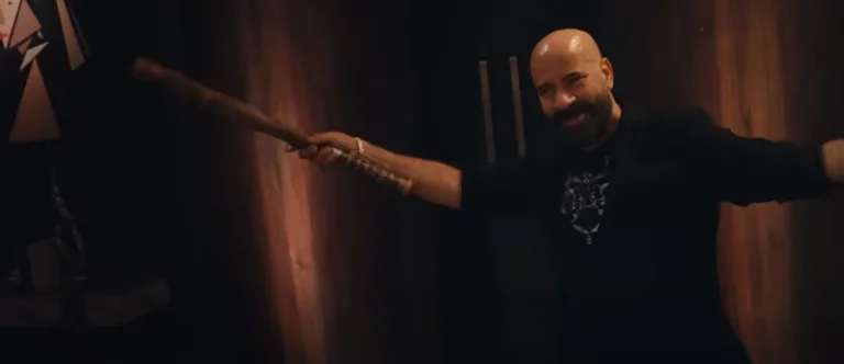 أحتفالًا بعرضه في السينما | محمد سعد يرقص على ريد كاربت الدشاش