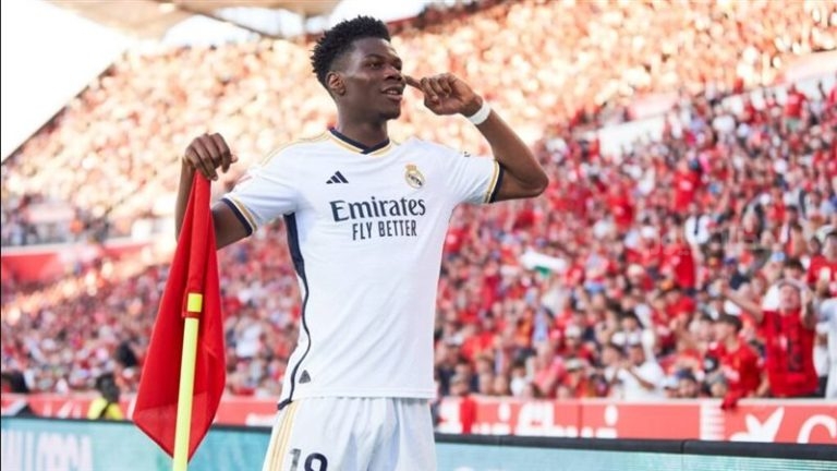 تشواميني يستعيد بريقه ويقود ريال مدريد للتفوق أمام أتلتيكو