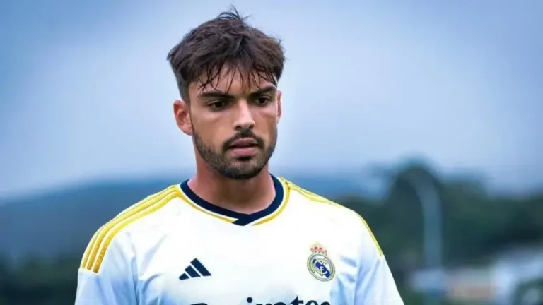 أسينسيو يتلقى دعم ريال مدريد بعد الهتافات المسيئة في أنويتا