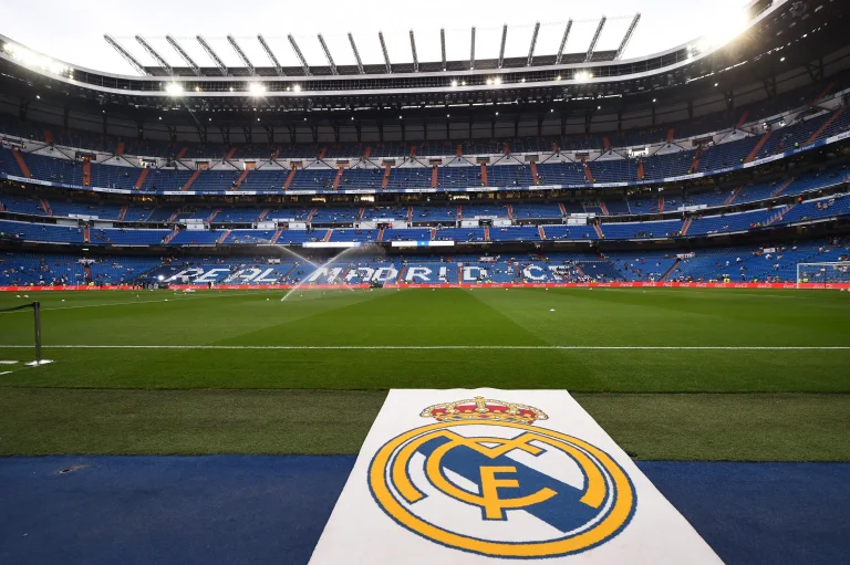 طرد بيلينجهام يعطل ريال مدريد أمام أوساسونا