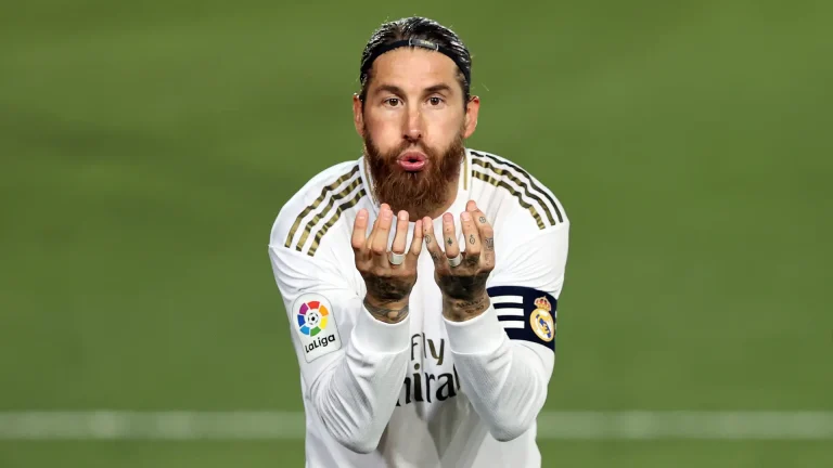 راموس يحاول إقناع بنزيما بالانتقال إلى الدوري المكسيكي