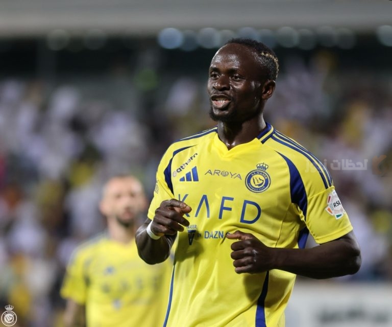 ساديو ماني يخيب الآمال أمام الاستقلال.. أرقام متواضعة في تعادل النصر