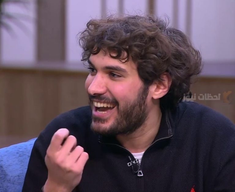 أكرم البزاوي يعترض على غياب صورة والده عن بوستر “فهد البطل”