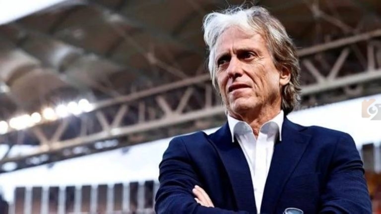 اجتماع حاسم بين جيسوس وإدارة الهلال بعد الخسارة أمام الاتحاد