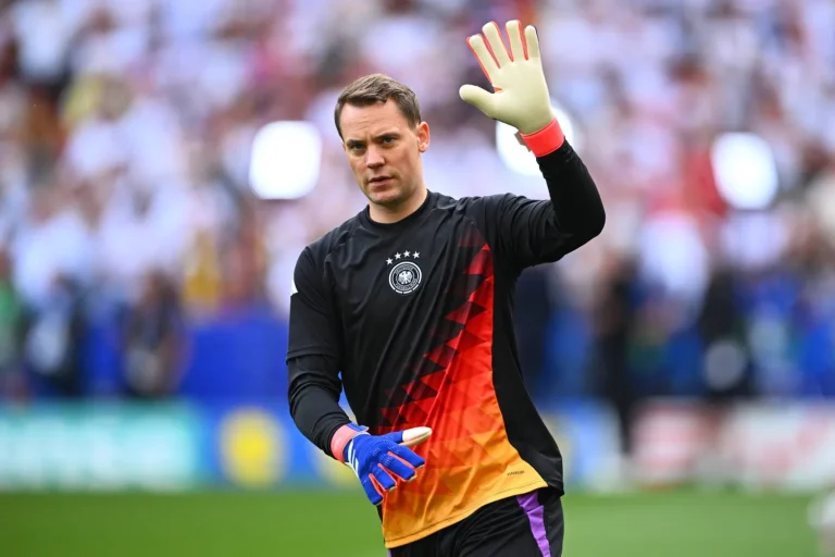 مانويل نوير يوقع عقدًا جديدًا مع بايرن ميونخ حتى 2026