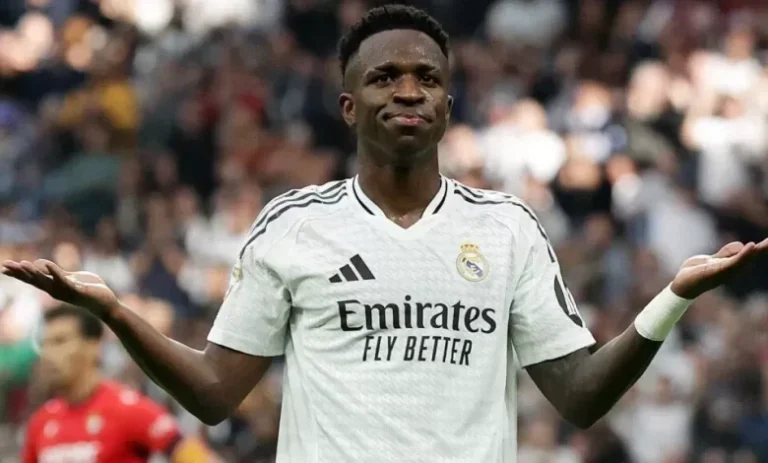 فينيسيوس يطلب راتب خيالي وريال مدريد يدرس البيع مثل ما صار مع رونالدو