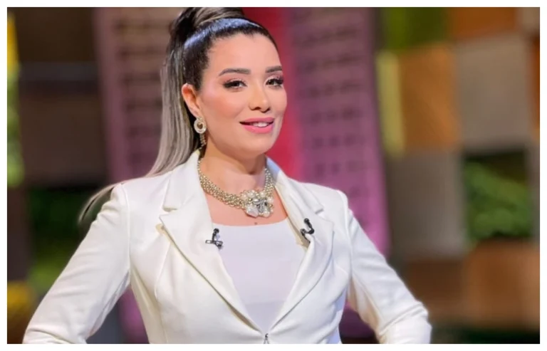 الإعلامية مروة صبري تهاجم منى فاروق بعد حكم حبسها: “مشهور بمشاكلها أكثر من فنها”