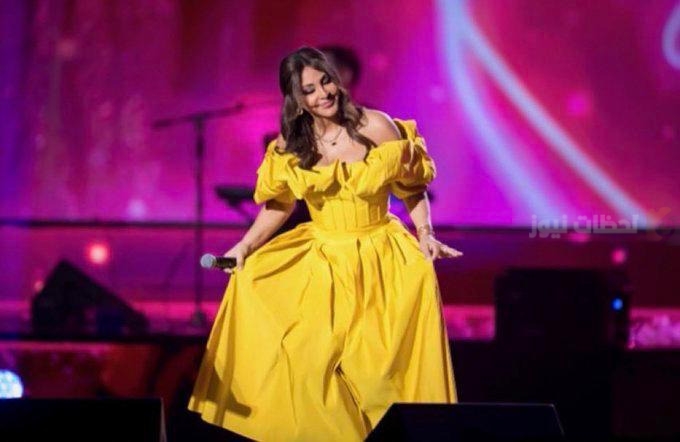 إليسا تتألق بالأصفر في حفلها بدبي وتبهر الجمهور بأدائها