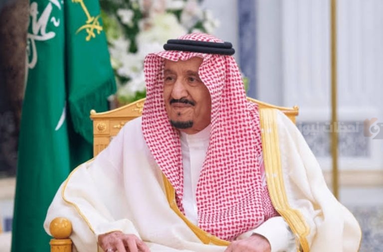 الفئات المستفيدة من المكرمة الملكية بتصريح من وزارة الموارد البشرية 2025