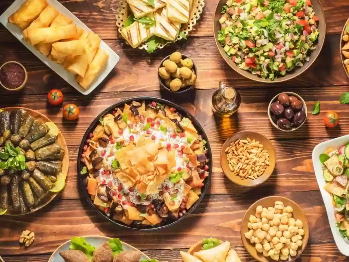 الوجبات المجانية في شهر رمضان المبارك في المدينة المنورة .. شروط تقديم الوجبات وعقوبة من يخالف هذه الشروط في السعودية
