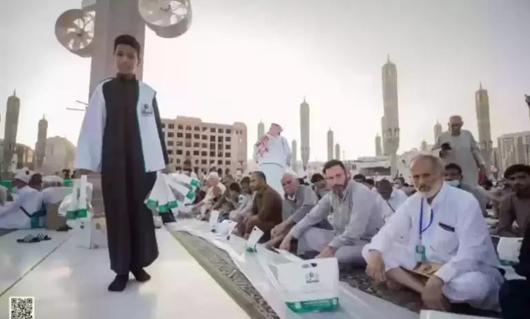 خطوات تقديم طلب المشاركة في خدمة سفر الإفطار في المسجد الحرام والشروط والمتطلبات الأساسية للمشاركة في الخدمة إلكترونيًا