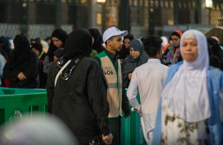 التقديم على فرص التطوع خدمة ضيوف الرحمن في الحرمين الشريفين رمضان 2025