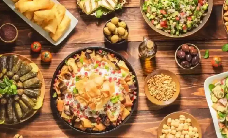 ما هي متطلبات الحصول على الوجبات المجانية في المدينة المنورة في شهر رمضان المبارك 1447 وما هي عقوبة المخالفين للشروط