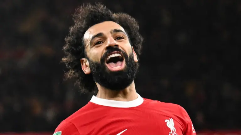 مفاجأة صادمة من الاتحاد.. أول رد بعد أنباء التعاقد مع “محمد صلاح” والتفوق على الهلال