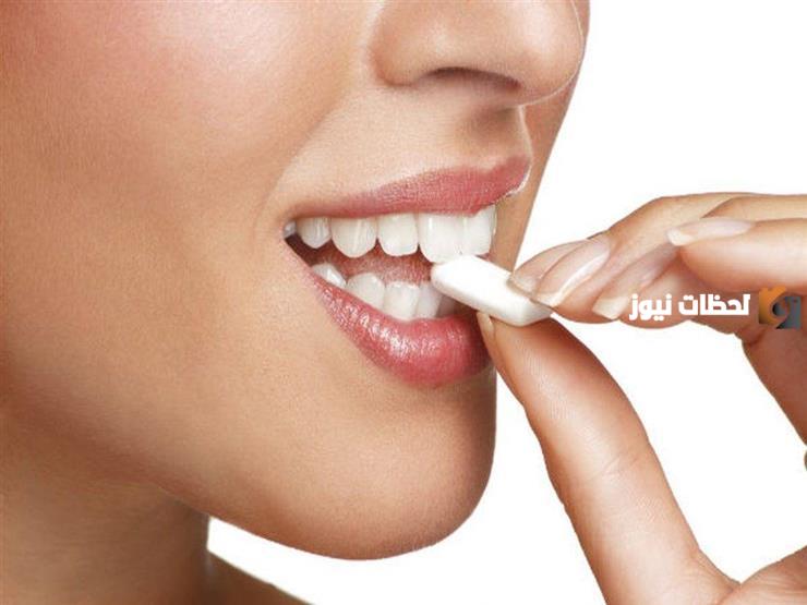 هل يجوز اكل العلك في رمضان