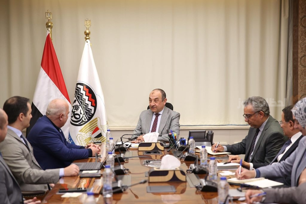 وزير قطاع الأعمال يبحث التعاون مع بولاريس باركس