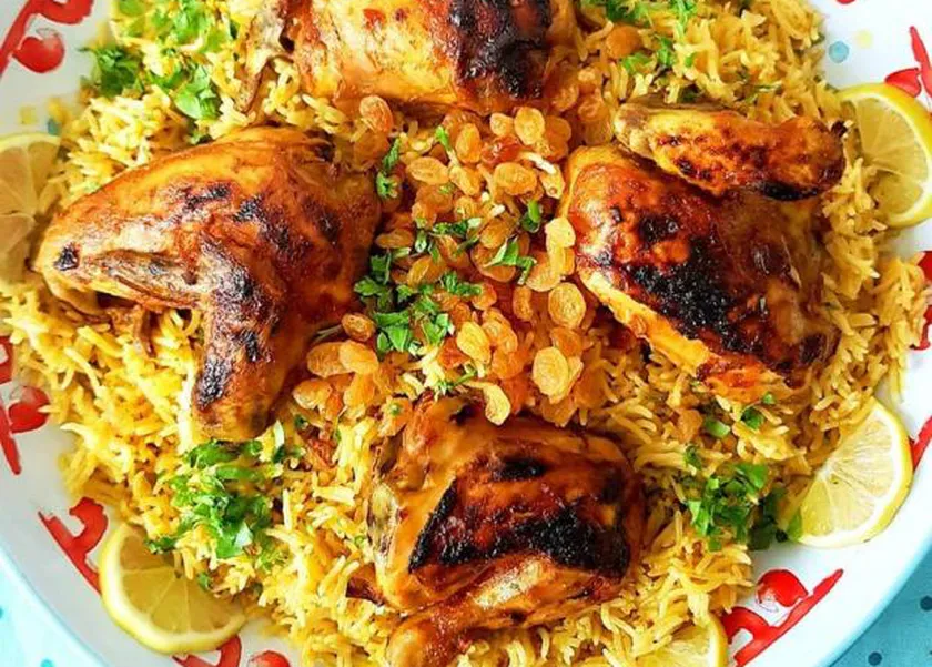 جهزيها على السفرة الرمضانية في وقت قليل….. طريقة عمل الكبسة بالدجاج