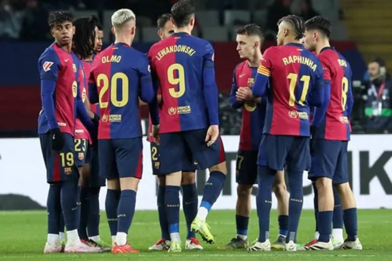 برشلونة يصطدم بأتلتيكو مدريد في قمة نارية بالدوري الإسباني