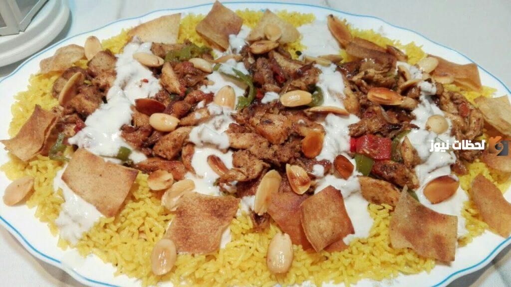 مفيش اتنين بيختلفو عليها.. طريقة تحضير فتة شاورما الدجاج السوري في البيت أحلى من الجاهزة