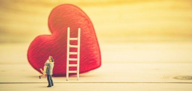 أقوى رسائل عيد ميلاد حب للزوج رسائل عيد ميلاد رومانسية لزوجي 2025