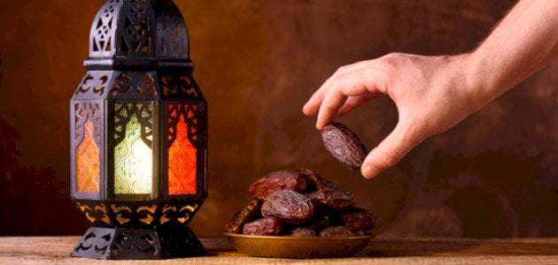 إليك دعاء الصائم عند السحور مكتوب 1447
